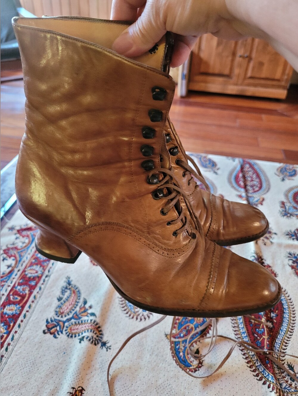 Women's Vintage Tan Leather Lace-Up Victorian-Style Ankle Boots Rare 7.5